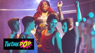 TWINKPOP - Troye Dean, Jake Preston And Maverick Ravage In The Douche Then Jism All Over Jordan Lake