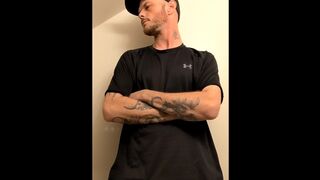 Mind-blowing man milking BWC in the mirror