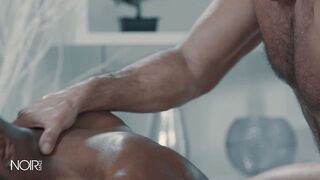 NOIR MASCULINE - Estate Agent Taye Scott Will Do Anything To Get The Sale, Even Blowing Nick Capra's Fuck-stick