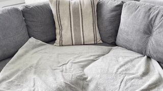 Queer Unexperienced: Sheer pleasure on the sofa
